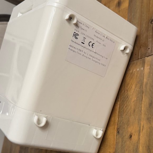 Illuminated White Makeup Organizer with LED Mirror 6 can mini fridge or warmer - Picture 11 of 14